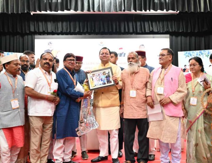मुख्यमंत्री ने 9.74 लाख लाभार्थियों को 176.59 करोड़ रुपये की पेंशन की राशि दी