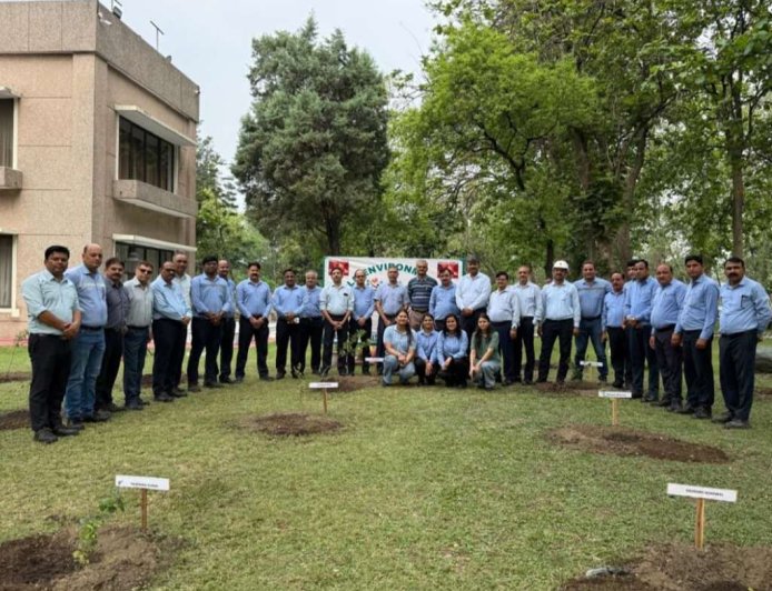 लालकुआं में सेंचुरी ने पर्यावरण दिवस पर लगाए 2.5 लाख पेड़, प्रकृति संरक्षण की दिशा में एक बड़ा कदम