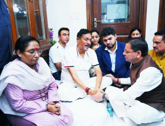 मुख्यमंत्री पुष्कर सिंह धामी ने दिवंगत निशानेबाज जसपाल राणा को श्रद्धांजलि अर्पित की