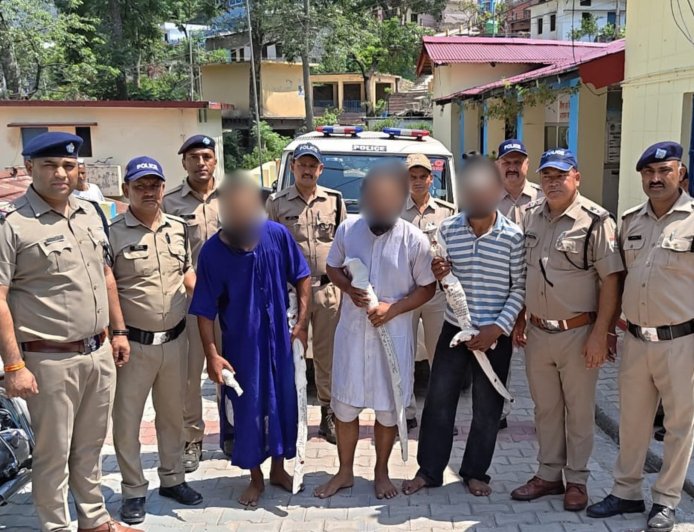 कर्णप्रयाग हिंसा: चार निहंग यात्री गिरफ्तार, सुरक्षा बढ़ाई गई
