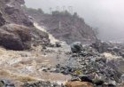 चारधाम यात्रा अस्थायी रूप से रोकी गई: भारी बारिश और भूस्खलन के कारण सुरक्षा उपाय