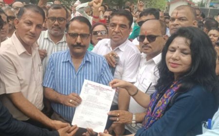 बड़ी खबर (हल्द्वानी): प्राथमिक शिक्षक संघ ने DM को सौंपा ज्ञापन, टीईटी की अनिवार्यता समापन और पुरानी पेंशन बहाली की मांग