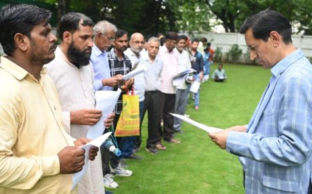 हल्द्वानी में आयुक्त का जनता दरबार: भूमि जालसाजी पर तत्पर कार्रवाई