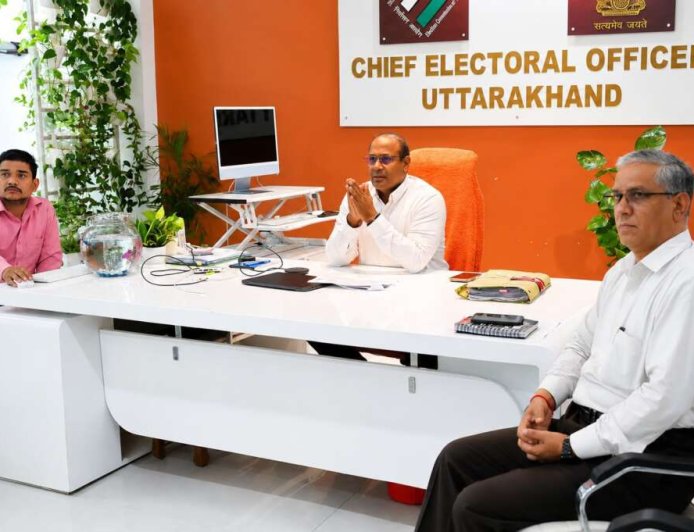 देहरादून: मुख्य निर्वाचन अधिकारी ने मंडलायुक्तों को दी विशेष जिम्मेदारियाँ