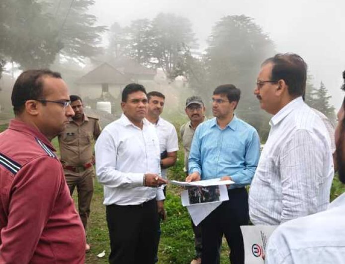 मसूरी रोपवे परियोजना को मिली नई गति, लाइब्रेरी चौक से लाल टिब्बा तक निरीक्षण हुआ