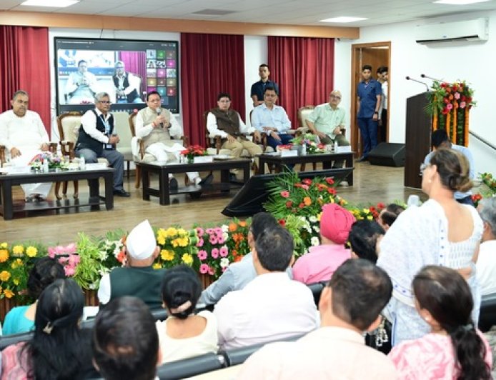 सीएम धामी ने देहरादून साइंस सिटी को विज्ञान और नवाचार का राष्ट्रीय केंद्र बनाने के लिए की महत्वपूर्ण घोषणाएं