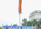 ग्राफिक एरा विश्वविद्यालय में शहीद के पिता ने फहराया तिरंगा, नई स्कॉलरशिप की घोषणा
