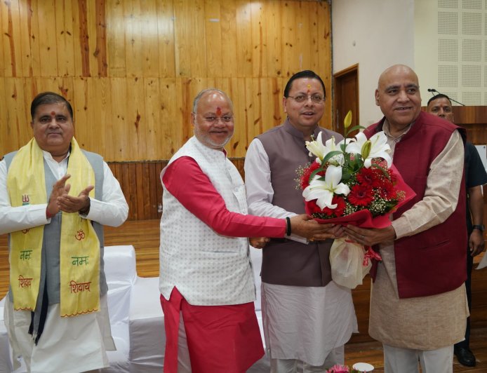 सरकार और जनता के बीच प्रभावी समन्वय की जिम्मेदारी - धामी