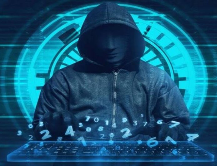 छुट्टियों में बढ़ते साइबर हमले: हैकर्स कम ट्रैफिक का उठाते हैं लाभ