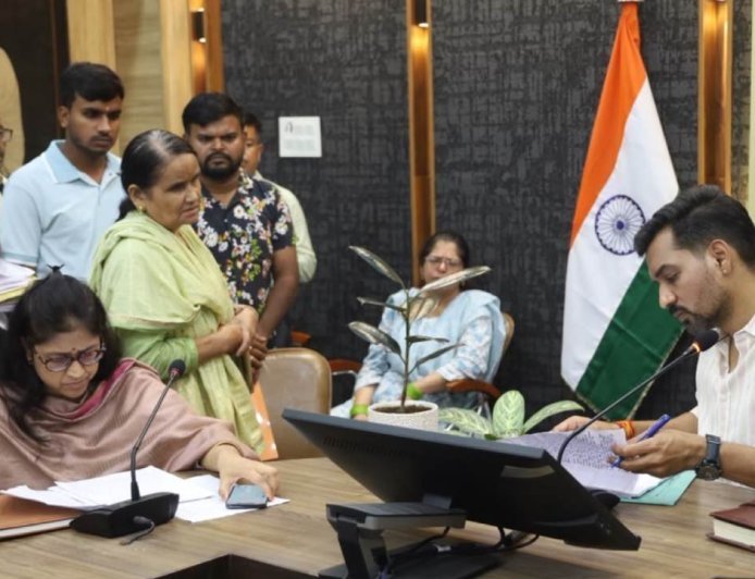 दादी को घर से बेदखल करना चाहती है पोती, महिला सेल करेगी कार्रवाई - जानिए पूरा मामला