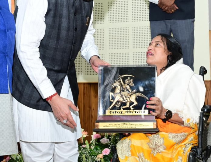 उत्तराखंड में तीलू रौतेली एवं आंगनबाड़ी कार्यकत्री पुरस्कार समारोह का आयोजन