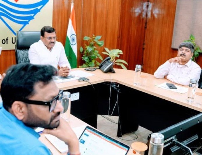 Uttarakhand:-मुख्य सचिव आनन्द बर्द्धन ने उत्तराखण्ड इंटीग्रेटेड हॉर्टिकल्चर डेवलपमेंट प्रोजेक्ट के संबंध में अधिकारियों के साथ की बैठक