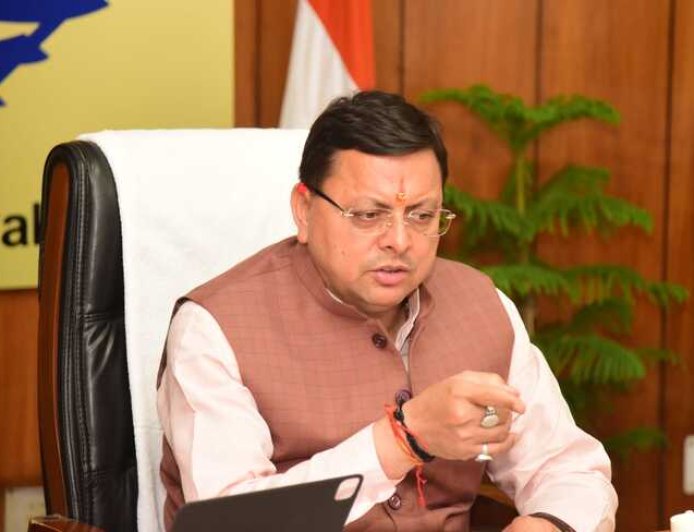 वंदे मातरम् का आधा गायन: सीएम धामी ने जताया शहीदों के बलिदान का अपमान