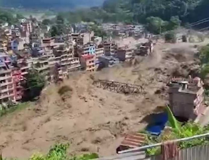 नेपाल की भोटेकोशी नदी में आई बाढ़ पर मुख्यमंत्री धामी का गहरा दुःख, मदद के लिए आगे आने का आह्वान