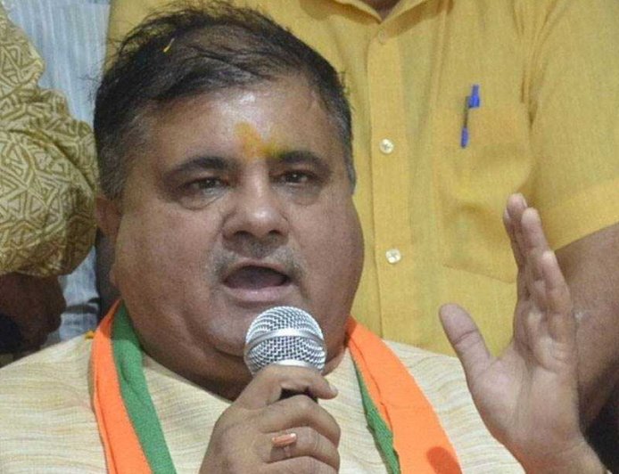 उत्तराखंड: धामी कैबिनेट का ऐतिहासिक निर्णय, शहीदों की मूर्तियां गावों में स्थापित की जाएंगी