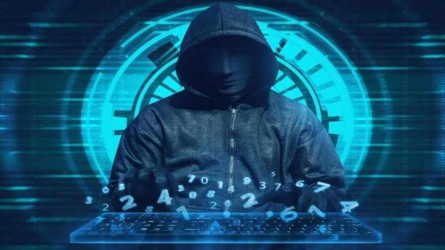 छुट्टियों में बढ़ते साइबर हमले: हैकर्स कम ट्रैफिक का उठाते हैं लाभ