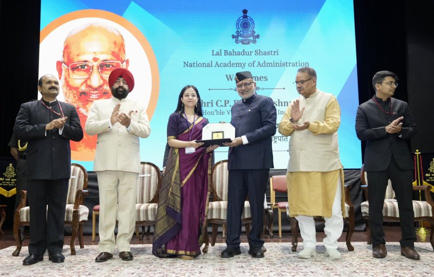 उपराष्ट्रपति का संदेश: सेवाभाव और कर्तव्यबोध को बनाएं मार्गदर्शक मंत्र