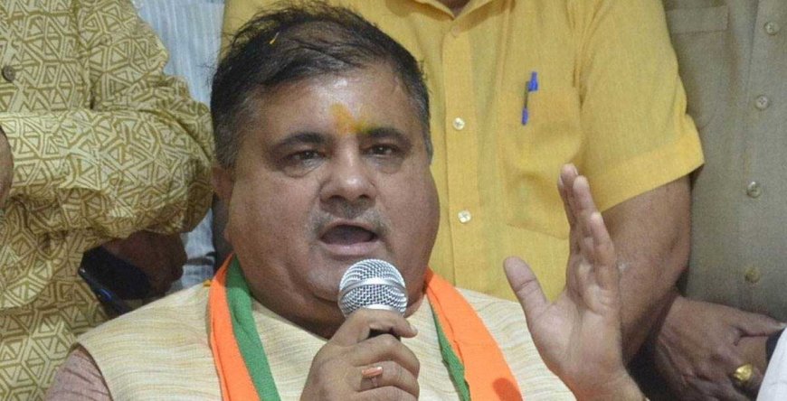 उत्तराखंड: धामी कैबिनेट का ऐतिहासिक निर्णय, शहीदों की मूर्तियां गावों में स्थापित की जाएंगी