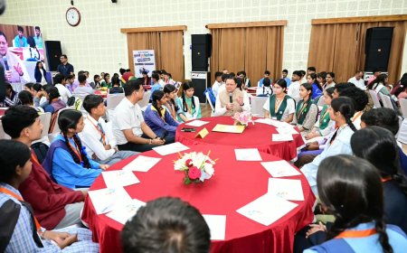 राजकीय विद्यालयों में पढ़ने वाले कक्षा 10वीं और 12वीं के विद्यार्थियों को टैब के लिए मिलेगा धन, मुख्यमंत्री युवा विद्यार्थी मंथन कार्यक्रम में 140 चयनित छात्र-छात्राओं से मुख्यमंत्री ने किया संवाद