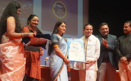 Dehradun:-गढ़वाल केंद्रीय विश्वविद्यालय में विश्व पर्यटन दिवस पर तीन दिवसीय पर्यटन उत्सव का आयोजन,विनसर पब्लिकेशन के व्यवस्थापक कीर्ति नवानी ‘सैर सलीका पुरस्कार’ से सम्मानित