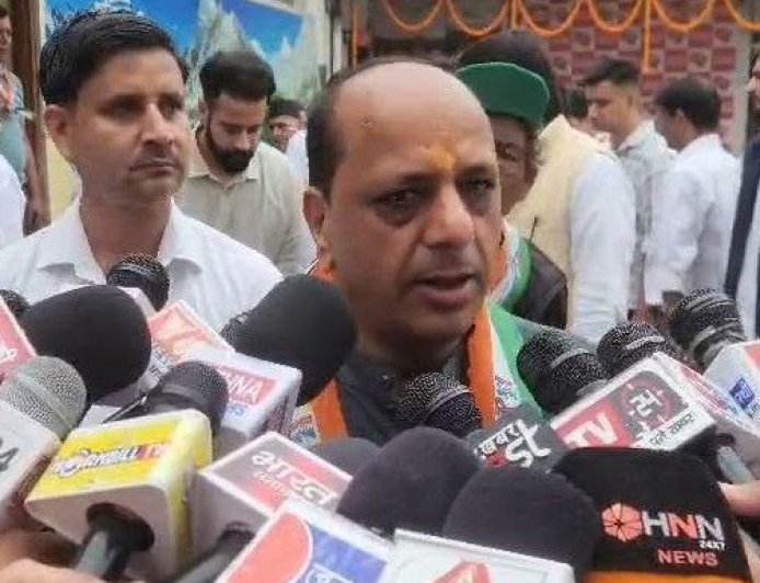 Uttarakhand:-पूर्व सीएम हरीश रावत के पीए के घर ईडी के छापे पर भाजपा का तंज कहा-छापे में बरामदगी से खुली कांग्रेस के भ्रष्टाचार के खिलाफ अभियान की पोल