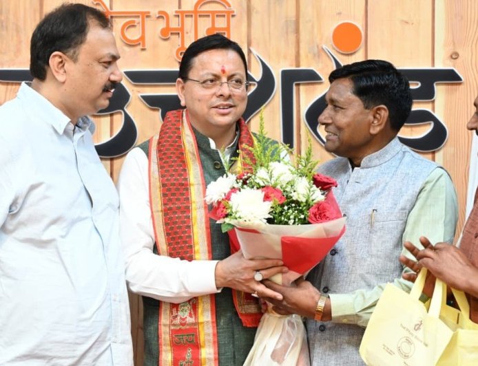 Uttarakhand:-क्यूआर कोड स्कैन कर मुख्यमंत्री पुष्कर धामी के जन्मदिवस से जुड़ी तस्वीरें प्राप्त कर सकेंगे आमजन