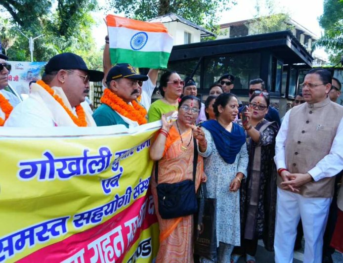नेपाल आपदा राहत के लिए आठ सदस्यीय दल रवाना, मुख्यमंत्री ने दिखाई हरी झंडी।
