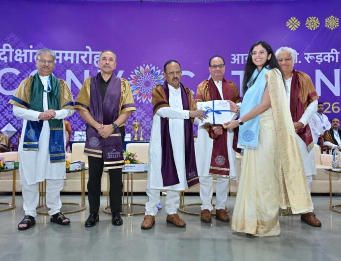 आईआईटी रुड़की दीक्षांत समारोह में 1,277 स्नातक विद्यार्थियों को मिली डिग्री।
