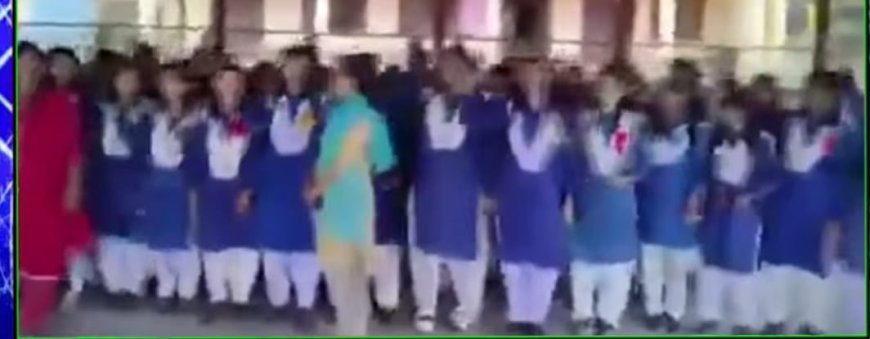 शिक्षक नियुक्ति की मांग को लेकर छात्राओं ने खोला मोर्चा