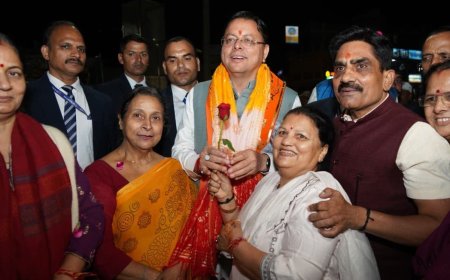Uttarakhand:-ऋषिकेश में मुख्यमंत्री पुष्कर सिंह धामी का स्थानीय लोगों एवं युवाओं ने किया भव्य स्वागत