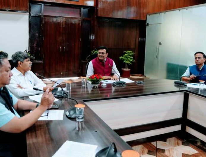 मुख्य सचिव का निर्देश, 25 बिंदु कार्यक्रम की हर माह होगी जिलास्तरीय समीक्षा।