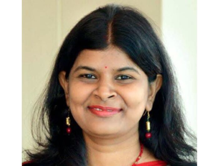 राजस्व न्यायालयों में नामांतरण मामलों का समय-सीमा में निस्तारण सुनिश्चित करने के निर्देश