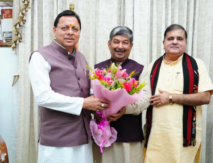 मुख्यमंत्री पुष्कर सिंह धामी ने दिनेश आर्य को राज्यसभा सांसद बनने पर दी बधाई