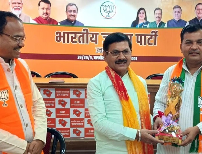 उत्तराखंड: भाजपा महामंत्री संगठन के फणीन्द्रनाथ शर्मा ने एससी एवं युवा मोर्चा के पदाधिकारियों के साथ लिया बैठक