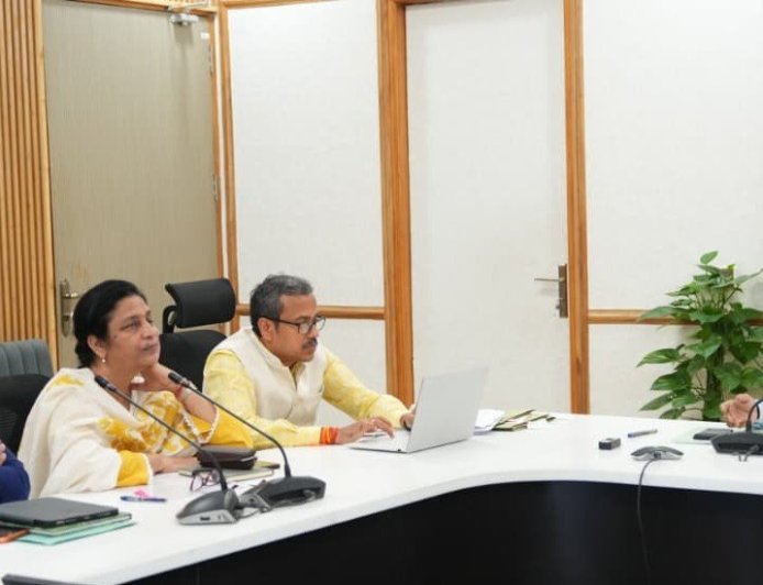 Uttarakhand: प्रमुख सचिव ने राजाजी एवं फूलों की घाटी राष्ट्रीय पार्क के ईको-सेंसेटिव जोन पर किया विचार-विमर्श
