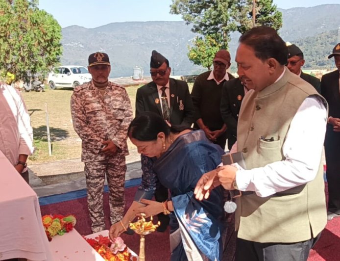साथियों की जान बचाने के लिए मनीष ने प्राण न्योछावर किए