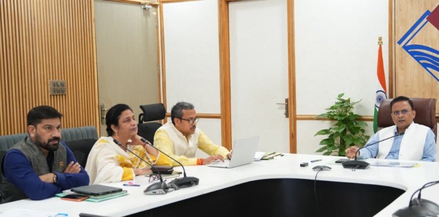 Uttarakhand: प्रमुख सचिव ने राजाजी एवं फूलों की घाटी राष्ट्रीय पार्क के ईको-सेंसेटिव जोन पर किया विचार-विमर्श