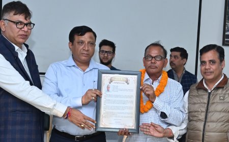 सभी के चहेते सूचना विभाग कर्मी रईस अहमद हुए रिटायर